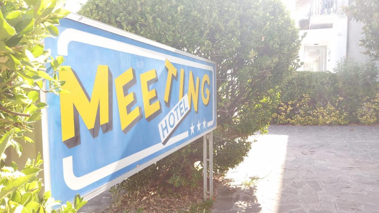 Hotel Meeting Белариа-Игеа Марина Екстериор снимка